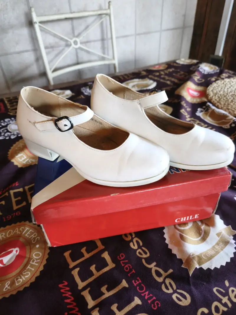 Zapatos taco blanco niña 30