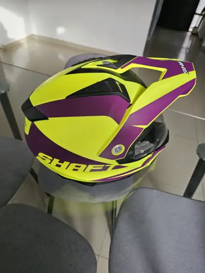 Casco de moto Shaft amarillo y morado - miniatura 4