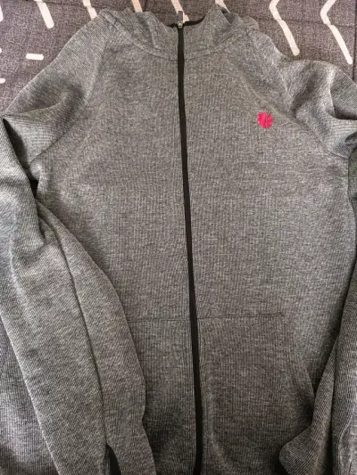 Polerón gris con cierre para mujer - miniatura 1