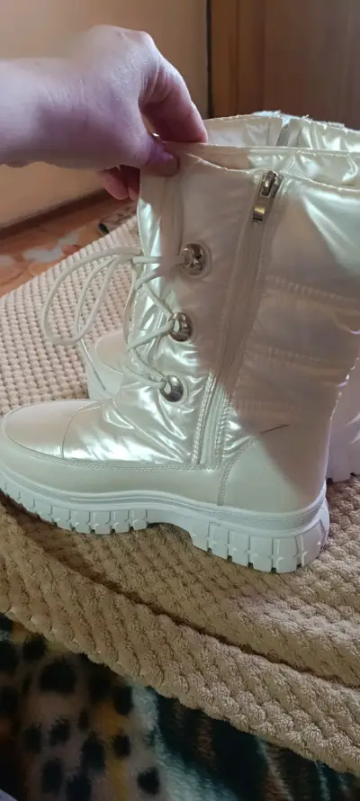 Botas blancas de invierno con plataforma - miniatura 3