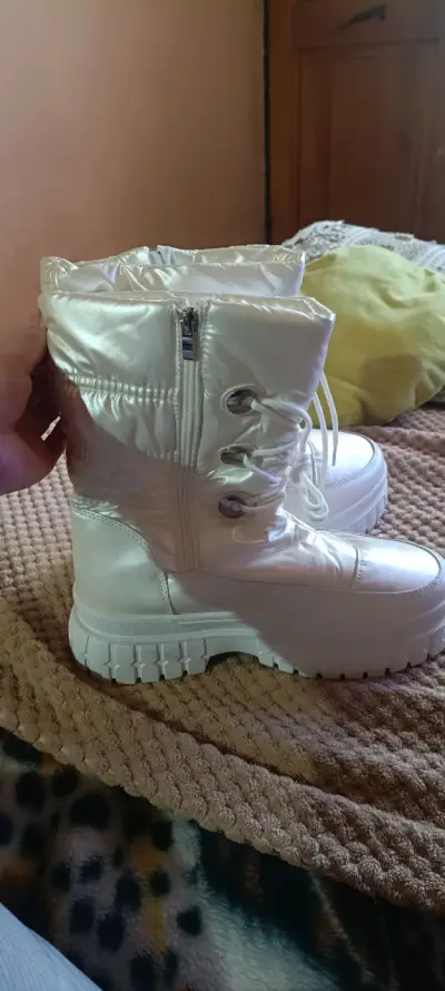 Botas blancas de invierno con plataforma - miniatura 4
