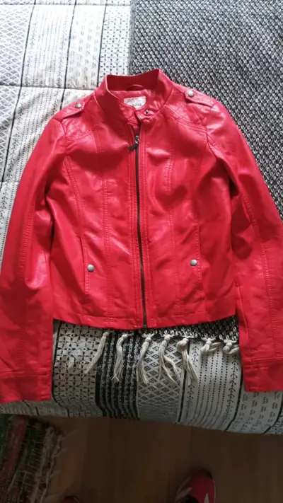 Chaqueta de cuero roja para mujer - miniatura 2