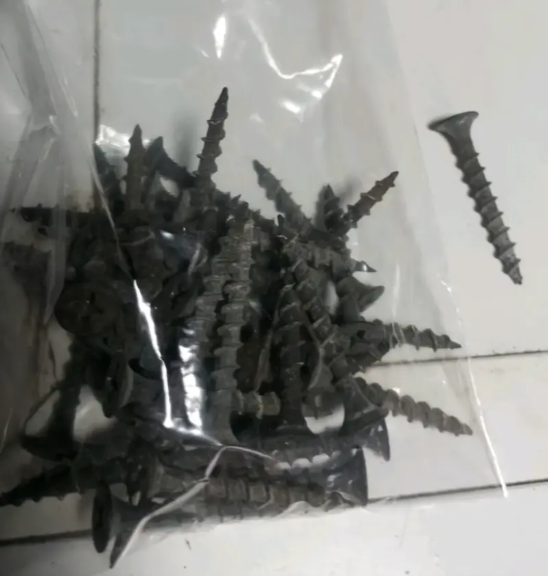 Tornillos para madera negros 1 bolsa 100 unidades - 1