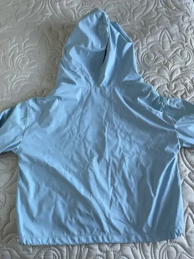 Chaqueta cortaviento azul pastel - miniatura 4