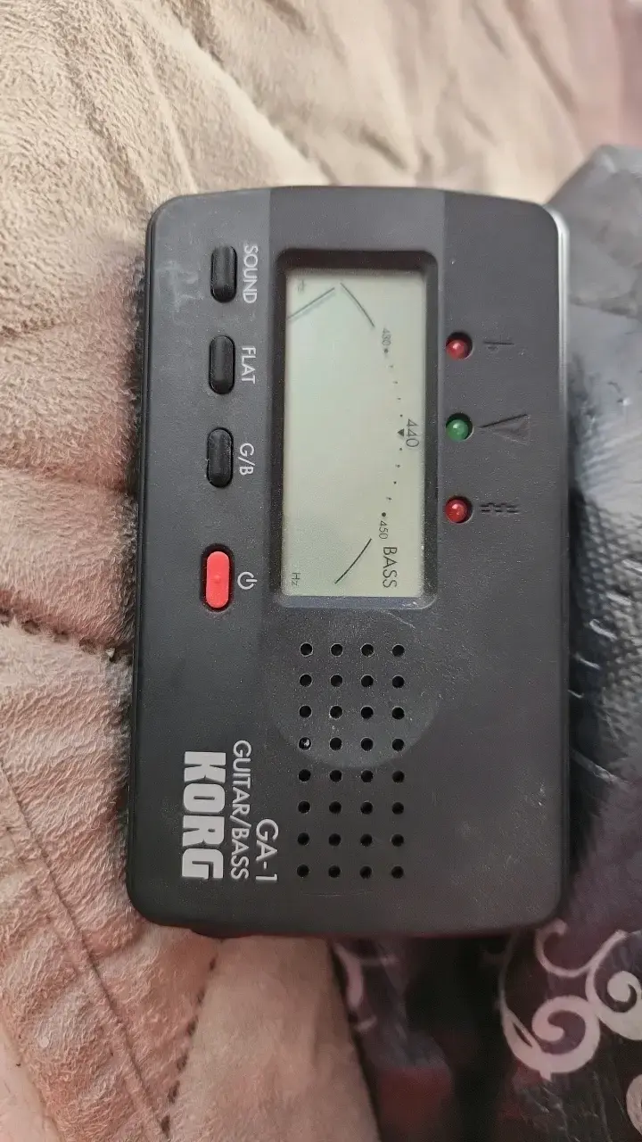 Afinador de guitarra y bajo Korg GA-1 portátil - 1