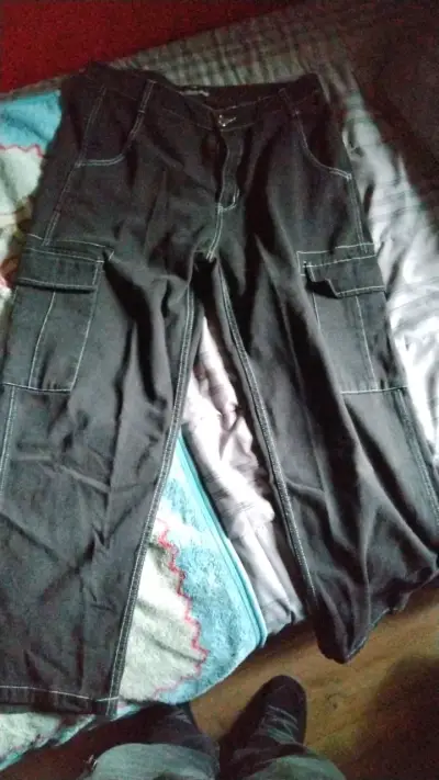 Pantalones cargo negros para hombre - miniatura 1
