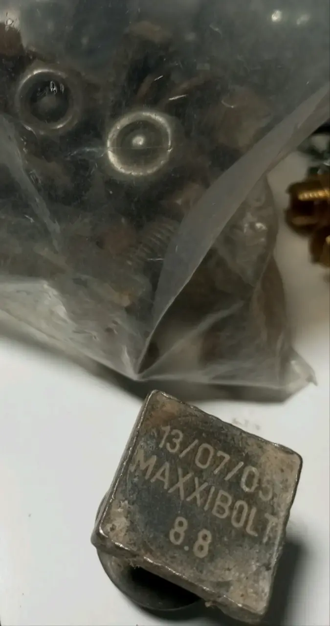 Tornillos de alta resistencia Maxxibolt 8.8