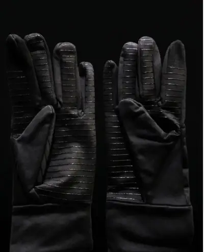 Guantes deportivos Nike negros con logo reflectante - miniatura 2