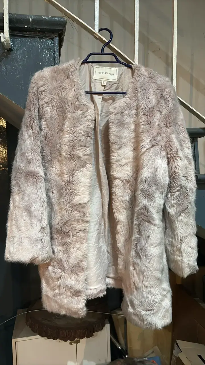 Abrigo de piel sintética Forever New beige - 1
