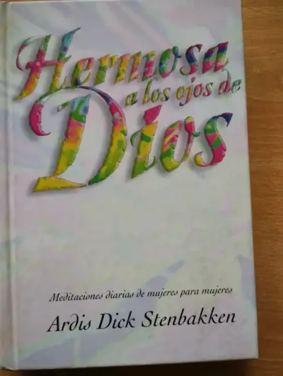 Libro Hermosa a los Ojos de Dios - Meditaciones Diarias - miniatura 1