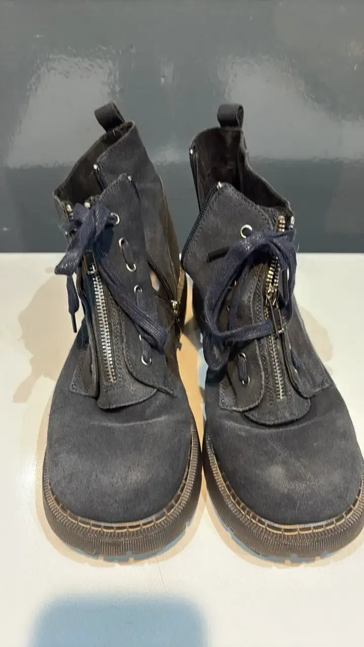 Botines negros de cuero con cierre lateral - 3