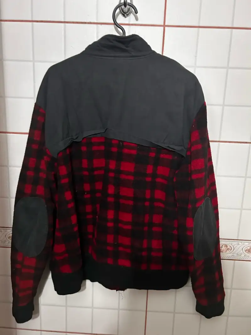 Chaqueta de lana a cuadros rojo y negro - 4