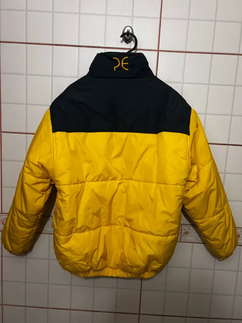 Chaqueta acolchada Perry Ellis amarilla y negra - 2