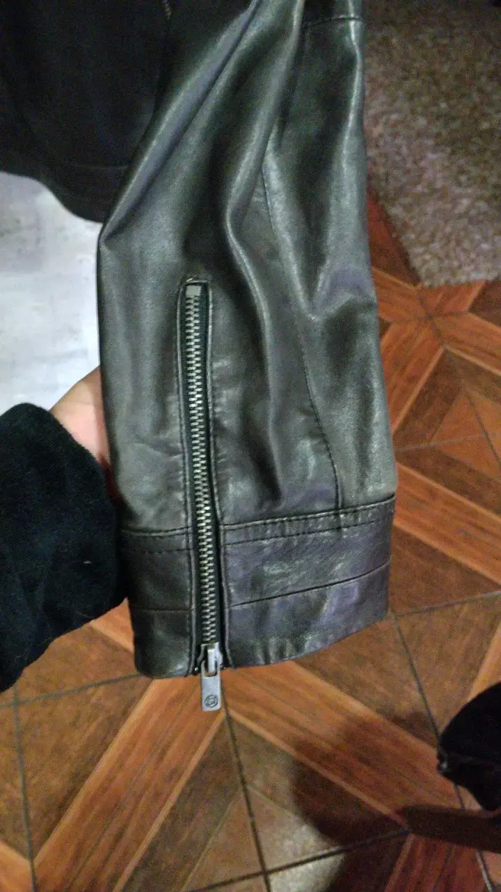 Chaqueta de cuero negra estilo motociclista - 5