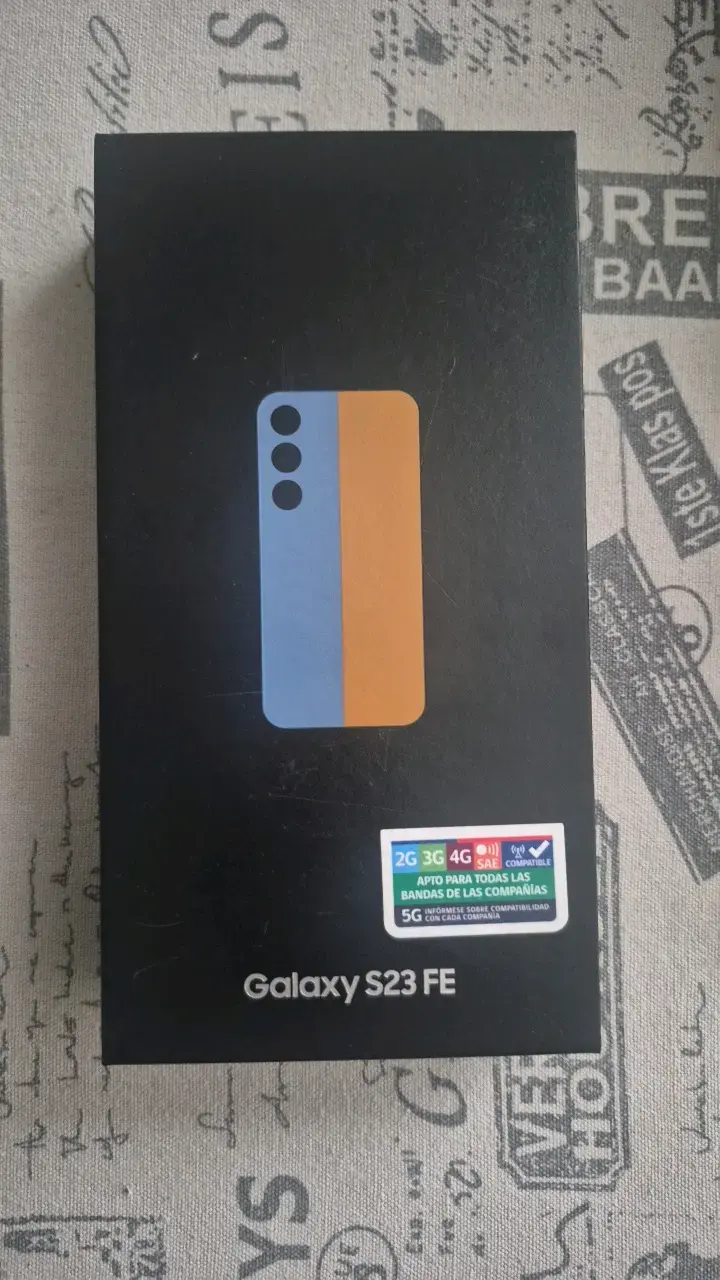 Samsung Galaxy S23 FE usado en caja - 1