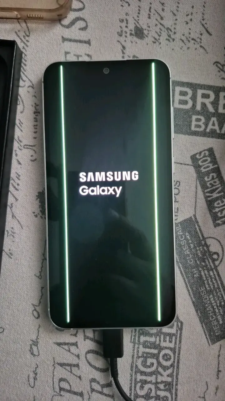 Samsung Galaxy S23 FE usado en caja - 3