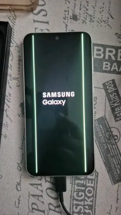 Samsung Galaxy S23 FE usado en caja - miniatura 3