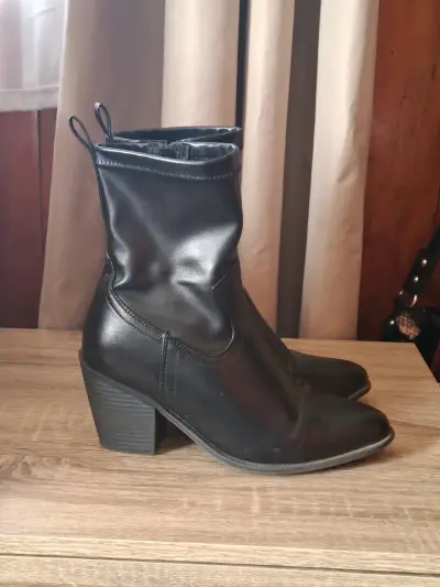 Botines con tacón medio - miniatura 1