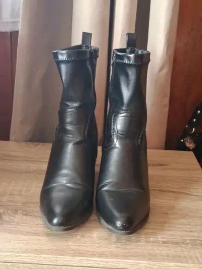 Botines con tacón medio - miniatura 2