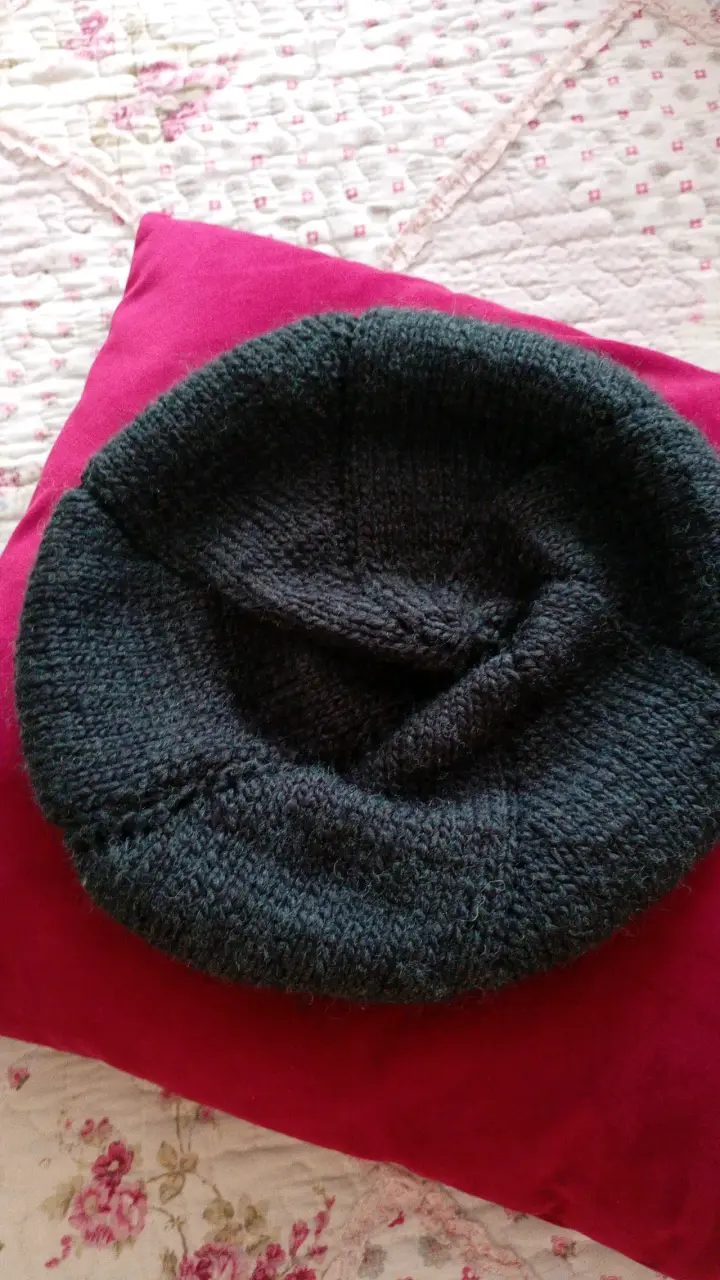 Gorro de lana tejido a mano gris - 3