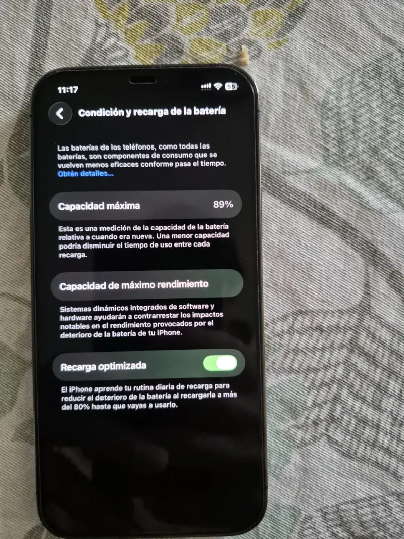 iPhone con batería al 89% en buen estado - 1