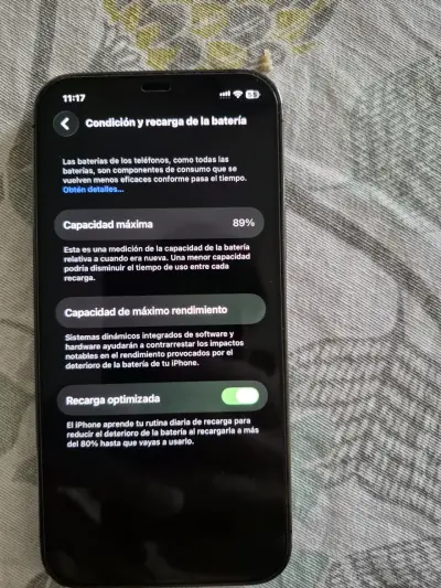 iPhone con batería al 89% en buen estado - miniatura 1