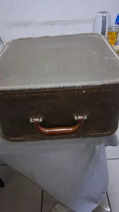 Máquina de escribir Remington vintage en buen estado - miniatura 2