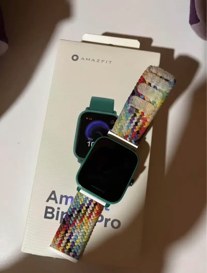 Smartwatch Amazfit Bip U Pro con correa multicolor - 1