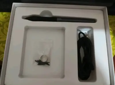 Tableta Gráfica Huion HS64 para Diseño Creativo - miniatura 3