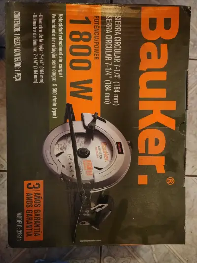 Sierra Circular Bauker 7-1/4'' 1800W - miniatura 1