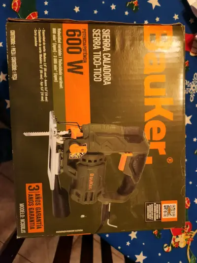 Sierra Circular Bauker 7-1/4'' 1800W - miniatura 2