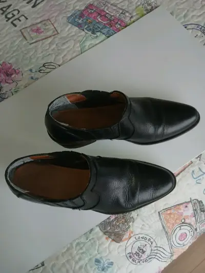 Zapatos de cuero negro para mujer - miniatura 1
