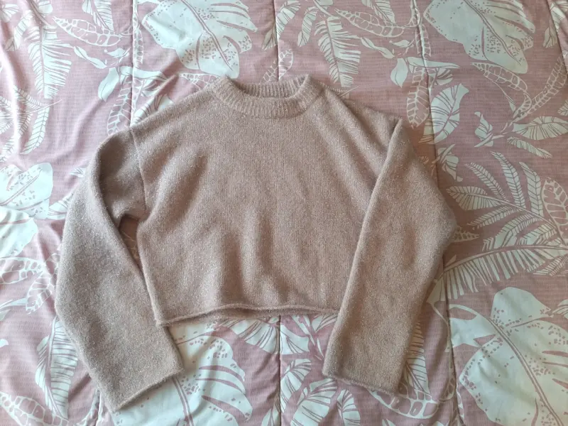 Suéter de mujer estilo crop marca H&M - 1