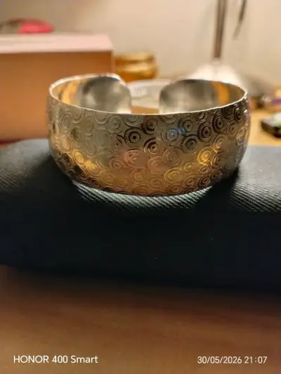 Brazalete de plata con diseño circular - miniatura 3