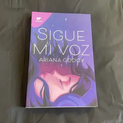 Libro 'Sigue Mi Voz' de Ariana Godoy - miniatura 1