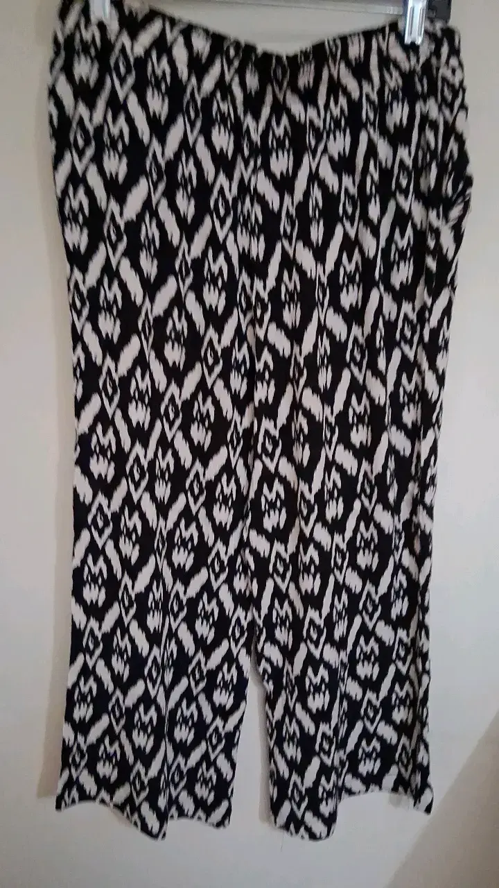 Pantalones de lino estampados en blanco y negro - 2