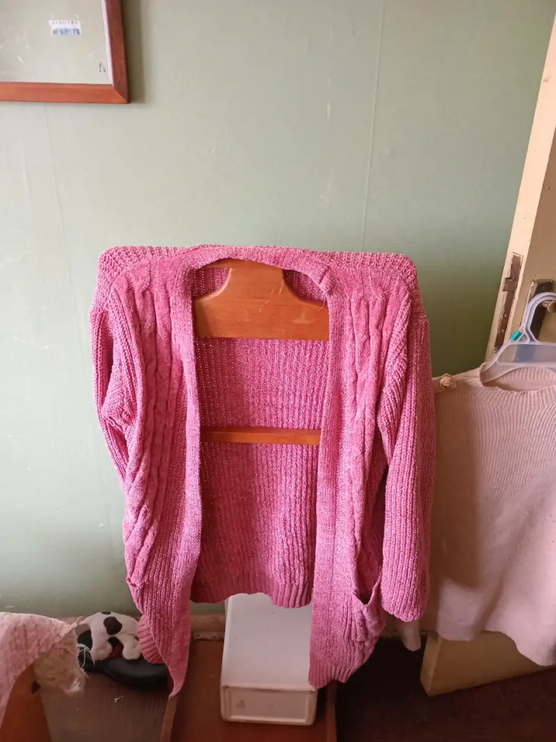 Polera estampado amarillo y negro para mujer - 3