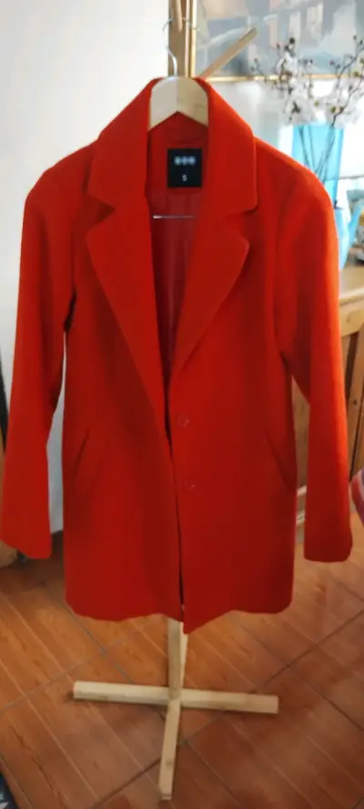 Abrigo rojo para mujer talla S - miniatura 3