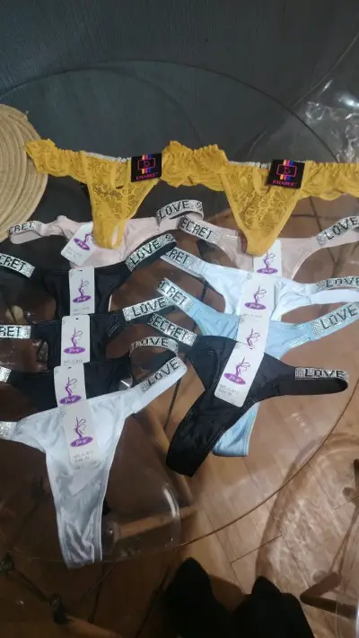 Pack de tangas de encaje para mujer - miniatura 1
