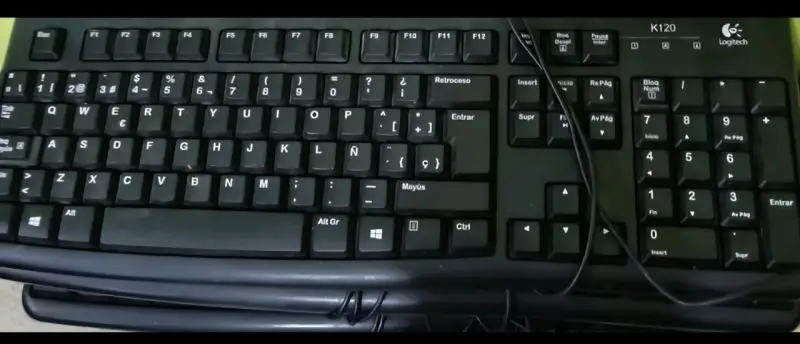 Teclado Logitech K120 USB en buen estado