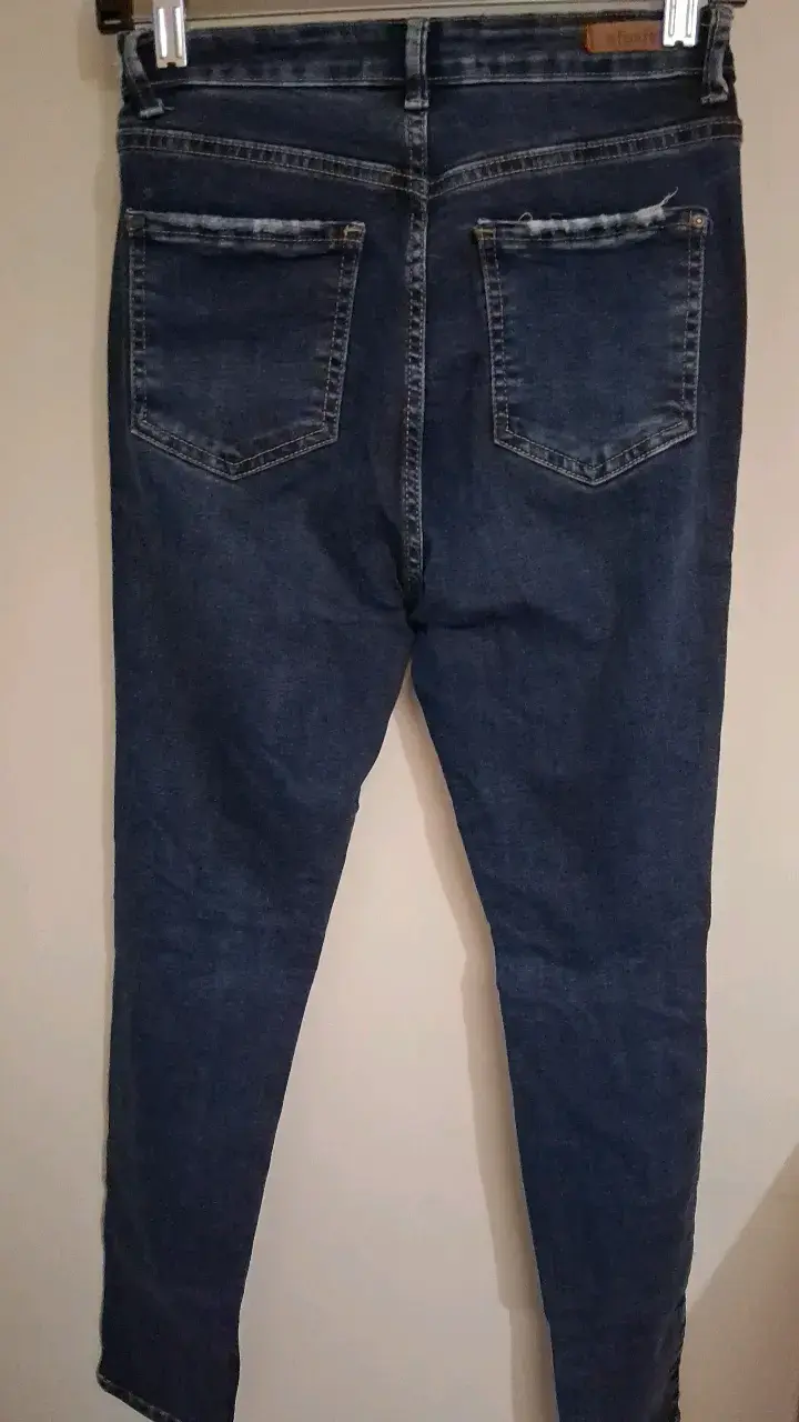 Jeans pitillo Efesis desgastados para mujer - 2