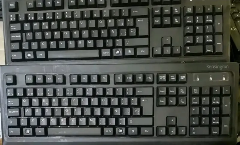 Teclado Kensington con diseño ergonómico