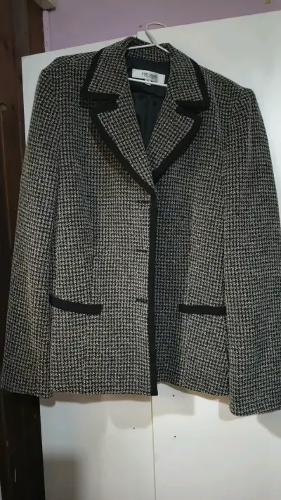 Blazer de lana para mujer estilo clásico - miniatura 1