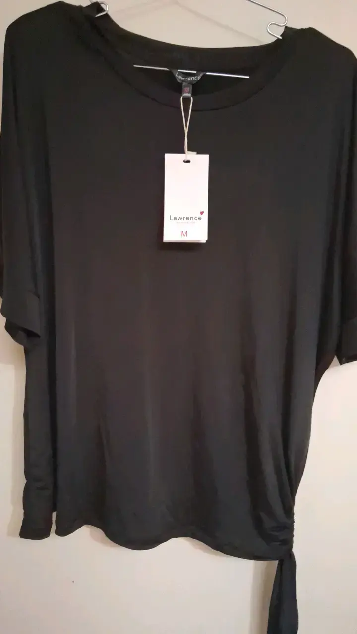 Blusa negra Lawrence talla M con detalle lateral - 1