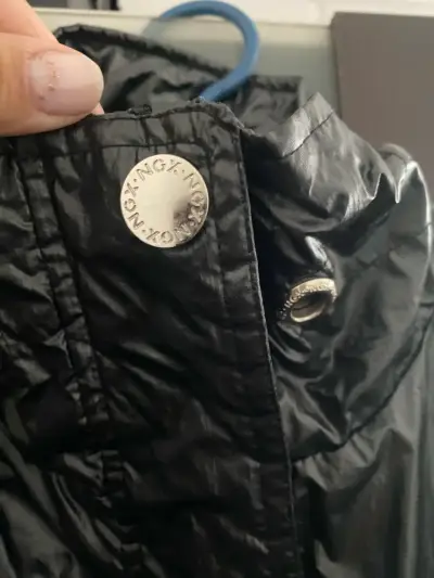 Chaqueta corta vientos negra para mujer - miniatura 2