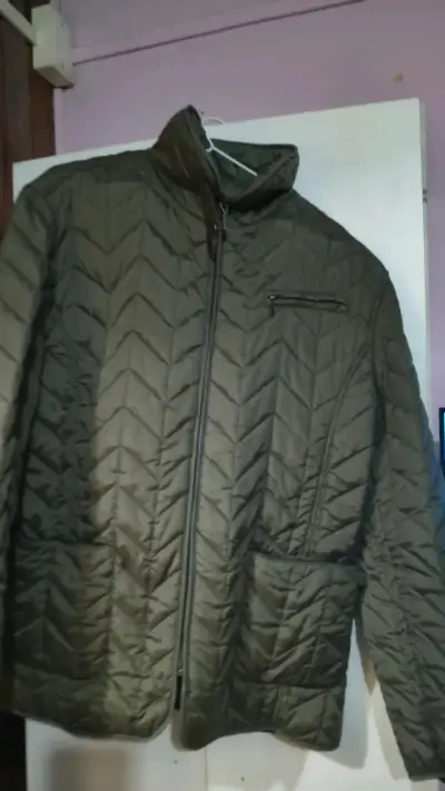 Chaqueta acolchada verde para hombre - miniatura 2
