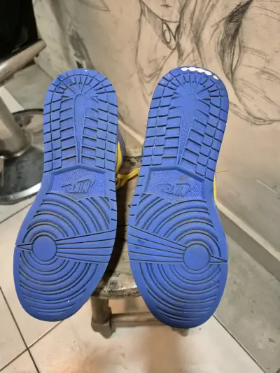 Zapatillas deportivas Air Jordan 1 azul y amarillo - miniatura 3
