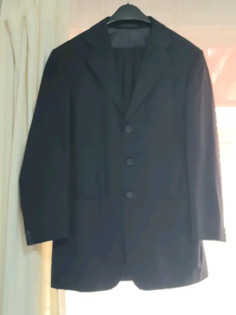 Elegante blazer negro para hombre - 4