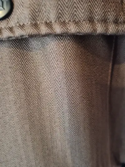 Chaqueta  café con capucha. - miniatura 4