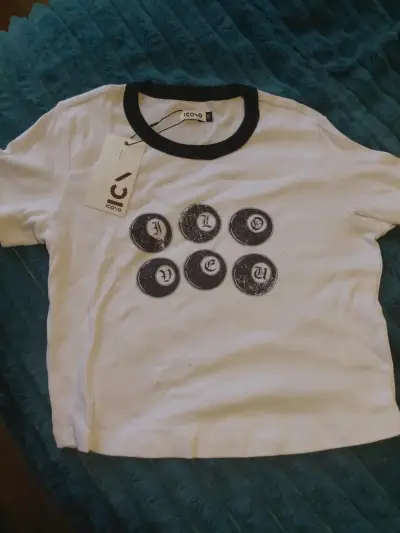 Polera gris con diseño de ángel Icono talla M - miniatura 3